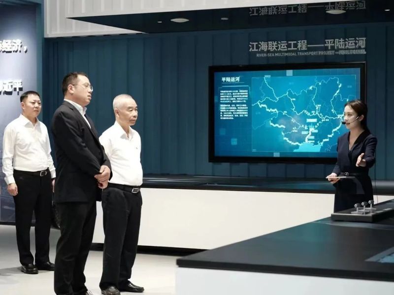 向海圖強(qiáng)|衛(wèi)華集團(tuán)董事長(zhǎng)韓紅安拜訪北部灣港集團(tuán)